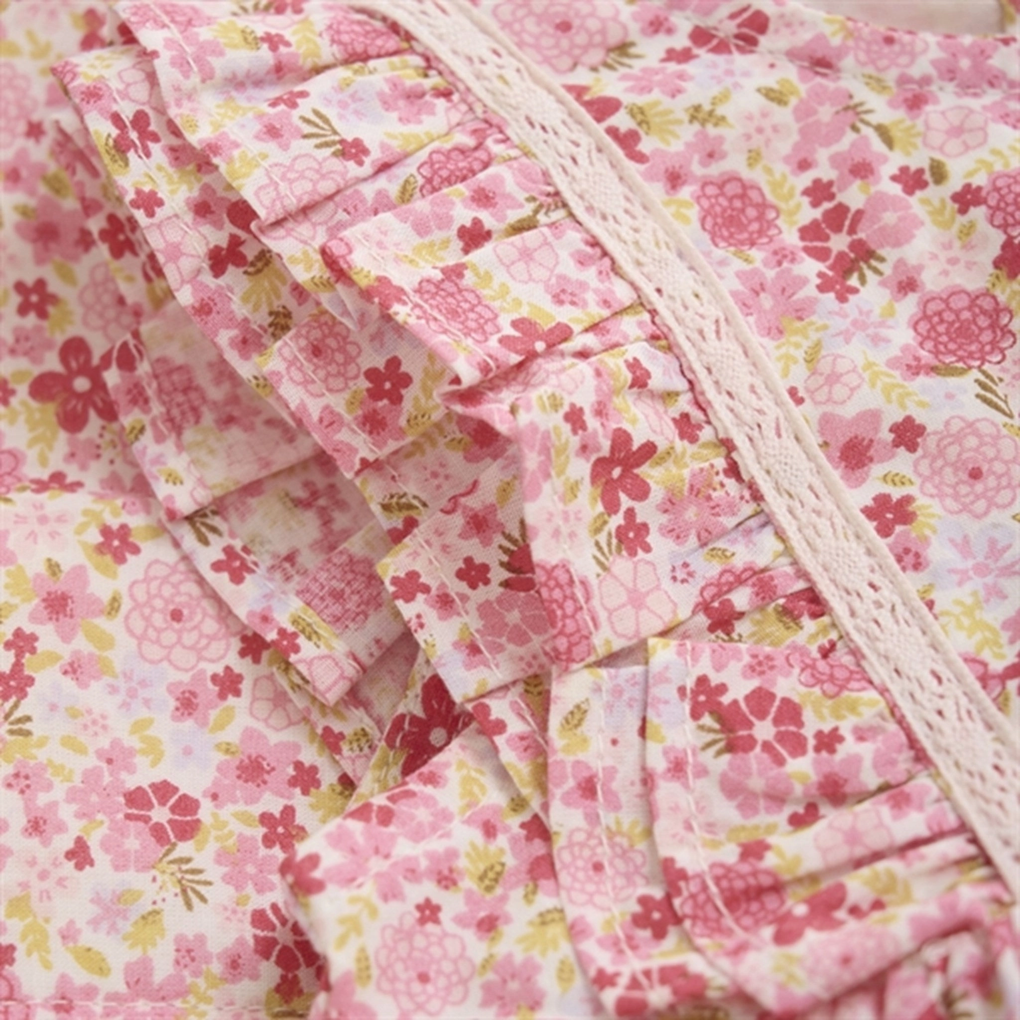 Versatile Minymo Pink Dogwood Dress AOP w. Lining