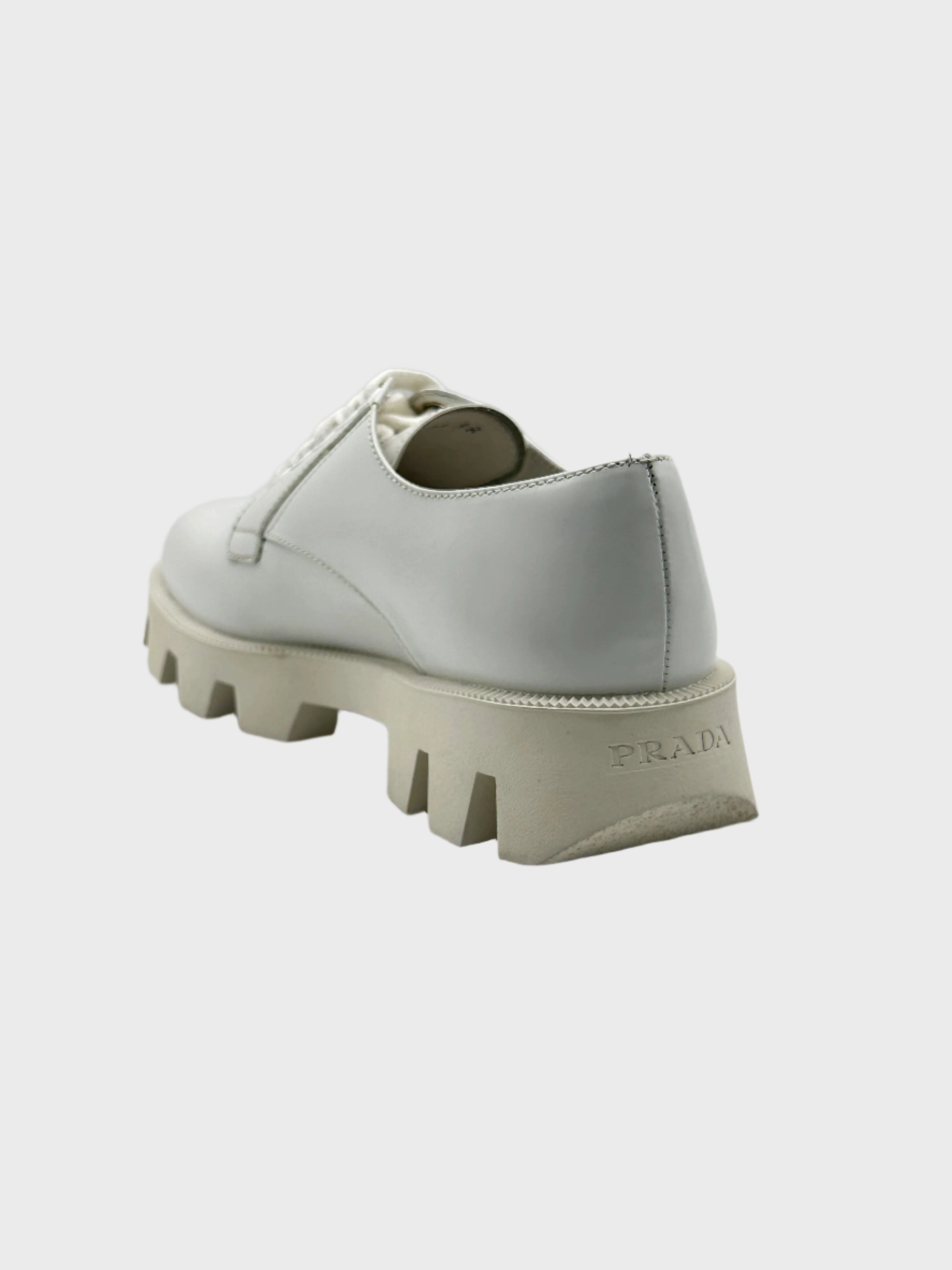 vialli new arrivals Derby In Pelle new arrival nike sneakers sportscene