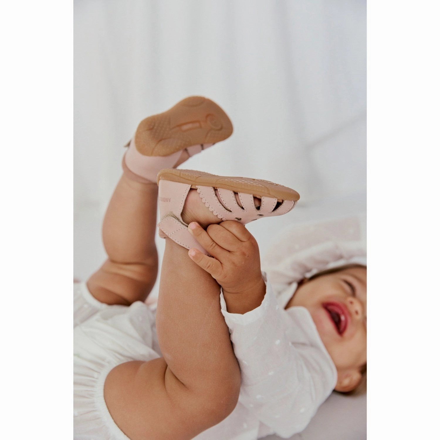 Wedges Angulus Rosebud/Rosebud Barnets Frste Sandal Med Udstanset Hjertemnster