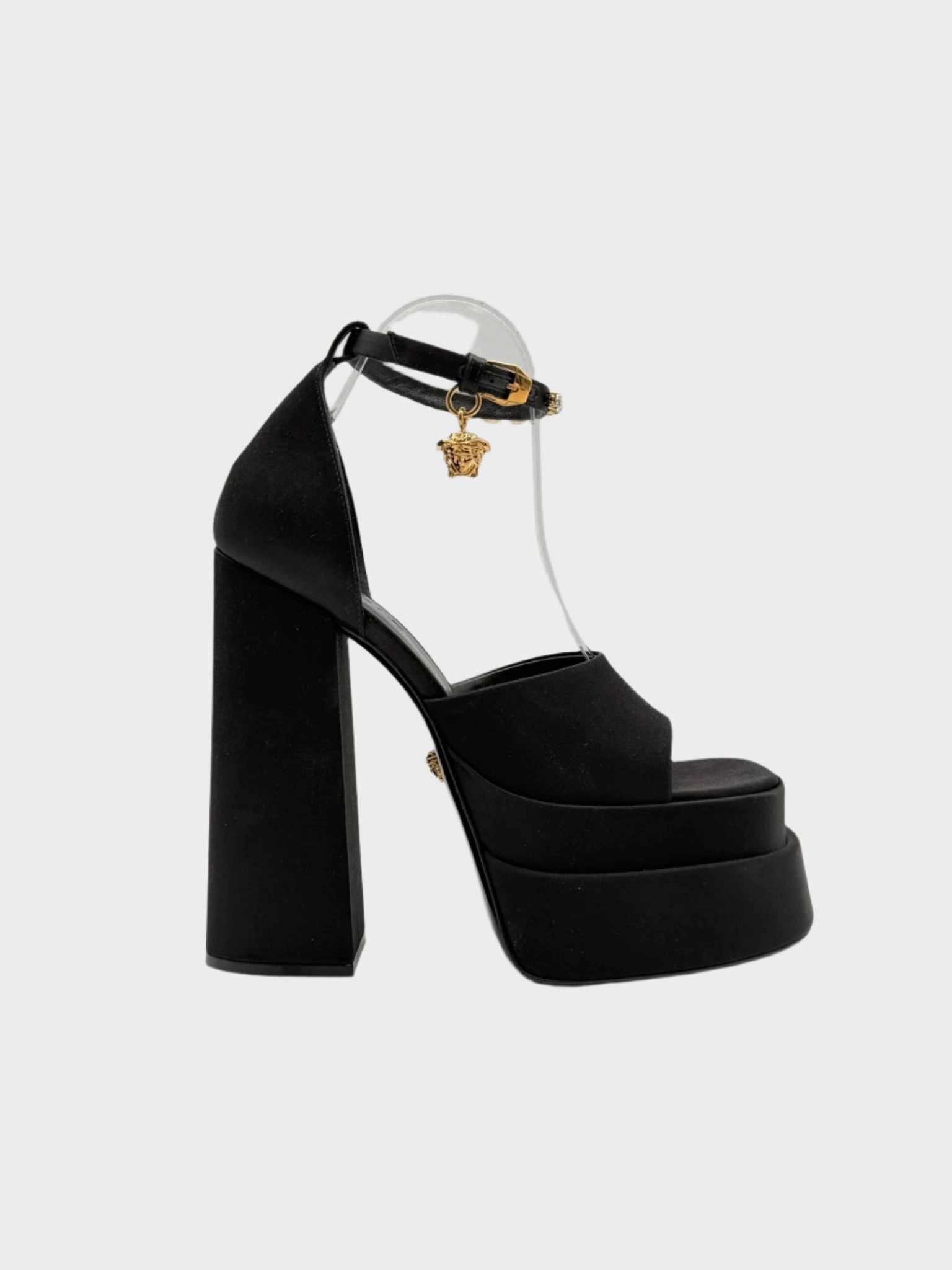 suruma. in new arrivals online shopping new arrival nike sneakers sportscene Sandalo In Raso Con Plateau peachmode sarees new arrivals with price